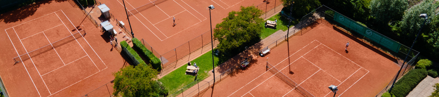 Luchtfoto tennisbanen tennisvereniging