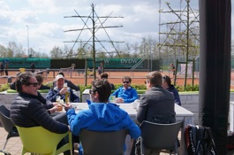 gezelligheid op het terras biertje doen