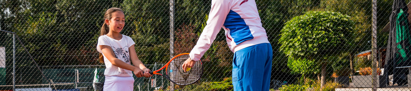 Tennis les bal aangooien